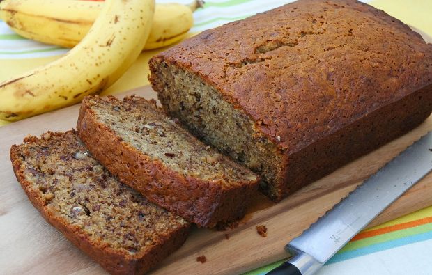 slatki hleb sa bananom i orasima slatki hleb sa bananom i orasima