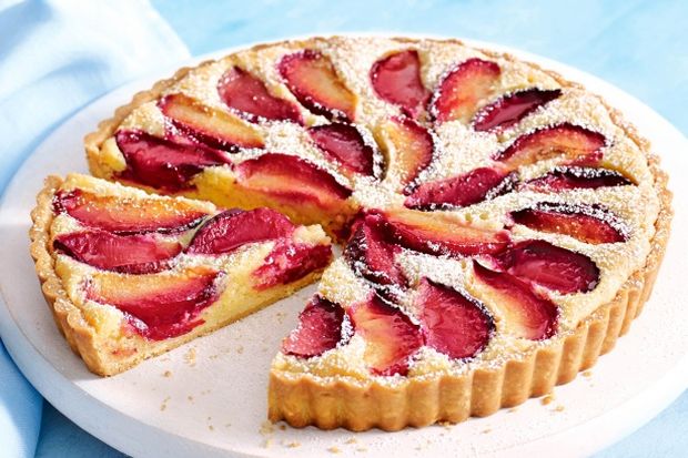 tart od šljiva tart od šljiva