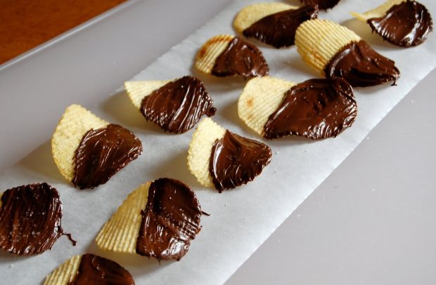 cips sa cokoladom cips sa cokoladom