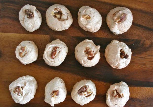 puslice sa orasima i urmama puslice sa orasima i urmama