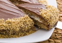 Biskvit torta sa kremom i nutelom