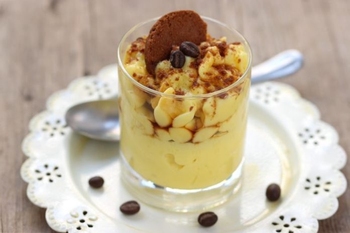 Desert sa kafe kremom Desert sa kafe kremom