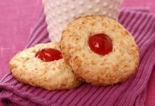 Keksići sa kandiranim višnjama